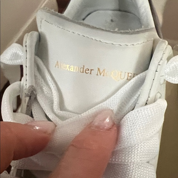 Alexander McQueen | Size 35 (5) White and Black Leather Sneakers - Picture 8 of 16